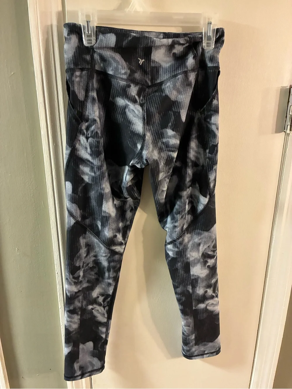 Girls Old Navy Black And Gray Leggings Size L  Large (10 / 12)